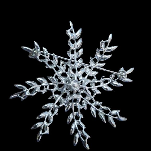 Vintage Sarah Coventry Evening Snowflake Large Holiday Rhinestone Brooch Pin - Picture 2 of 2